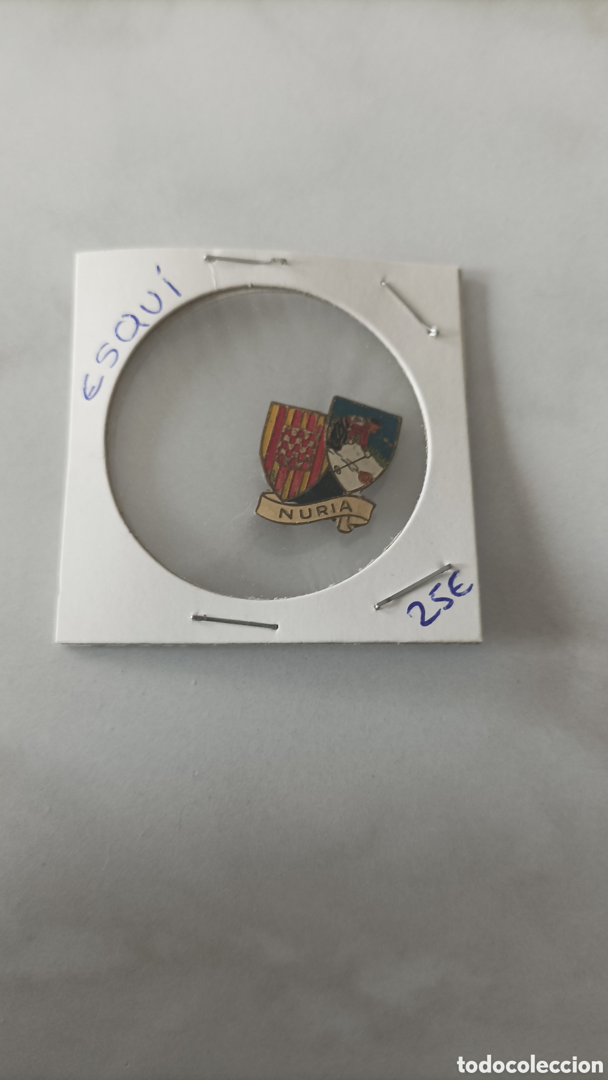 Pins de colecci&oacute;n: Pin imprendible Nuria esqui