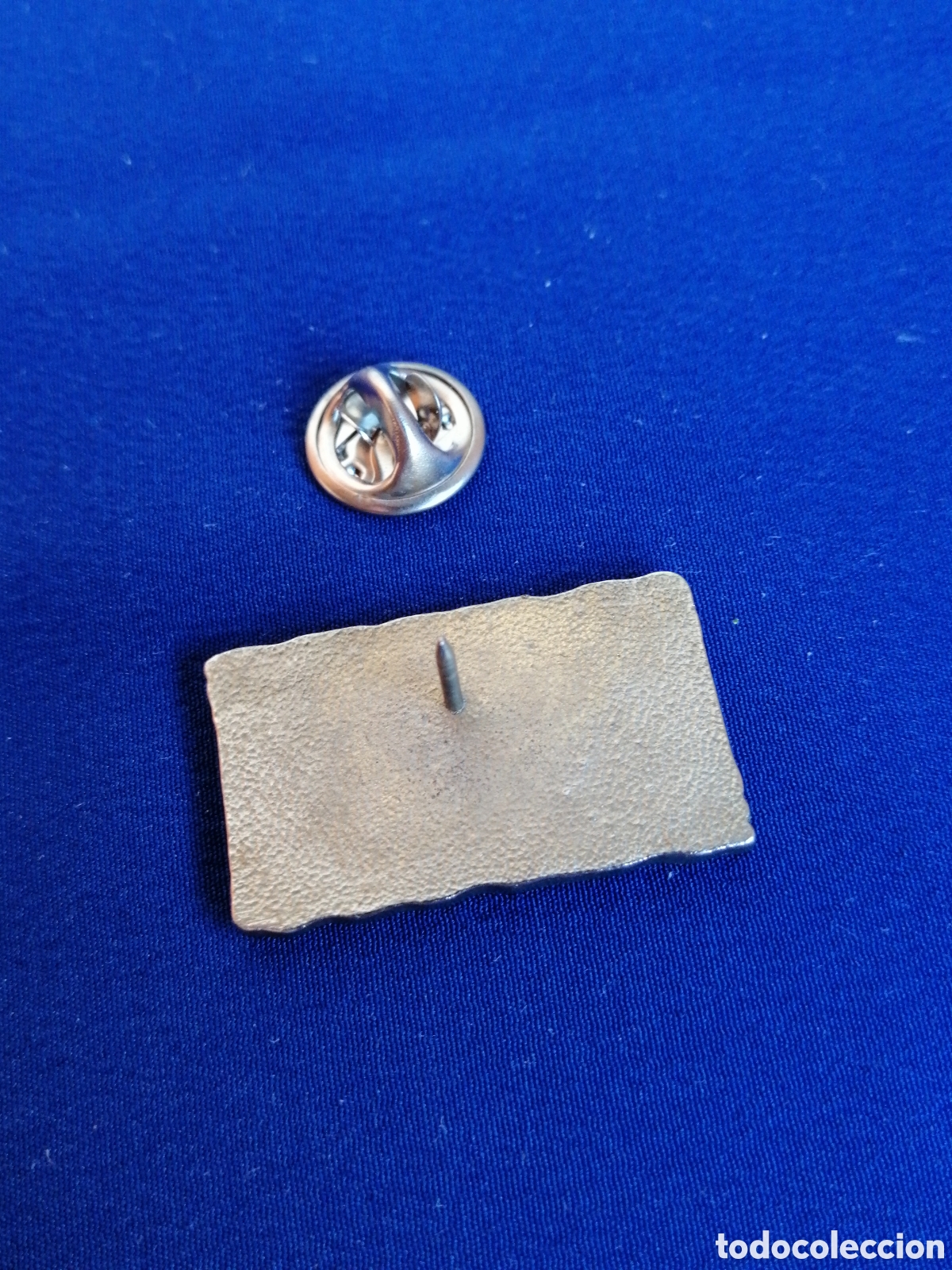 Pins de colecci&oacute;n: CAMELA ROPA PIN - Foto 2