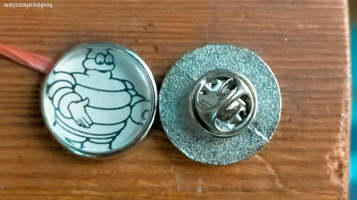 Pin's de collection: pin redondo metal - marca de coche auto motos ruedas neum&aacute;ticos Michelin