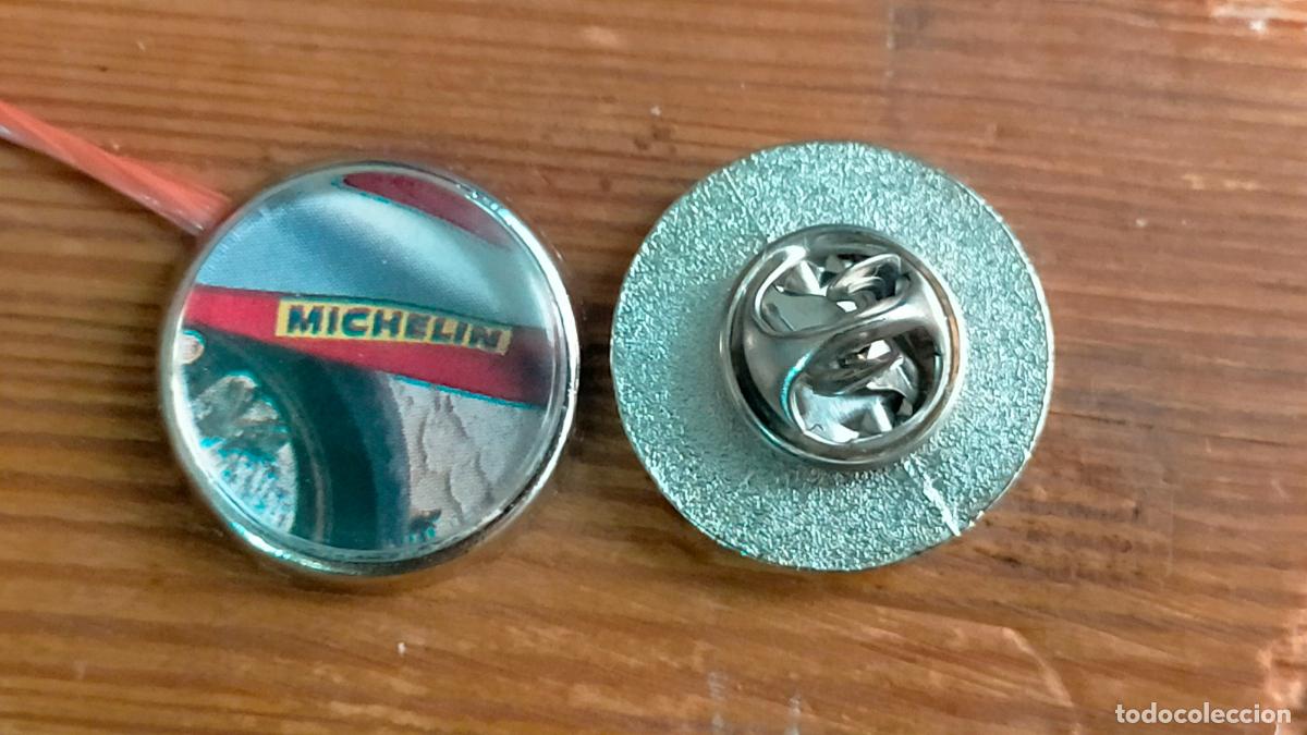 Pin's de collection: pin redondo metal - marca de coche auto motos ruedas neum&aacute;ticos Michelin