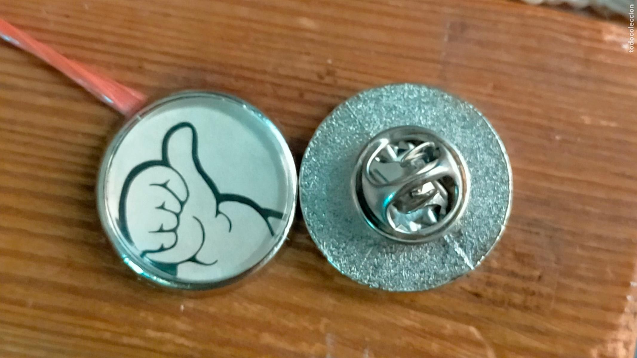 Pin's de collection: pin redondo metal - marca de coche auto motos ruedas neum&aacute;ticos Michelin