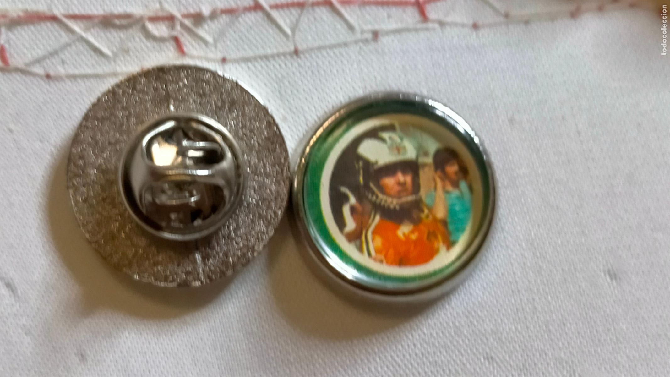 Pins e Spille di collezione: pin redondo metal - automoci&oacute;n el Grand prix motociclismo