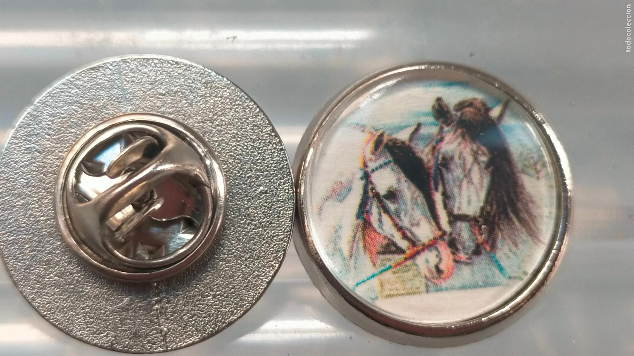 Pins de cole&ccedil;&atilde;o: PIN REDONDO METAL - EQUITACION CABALLOS