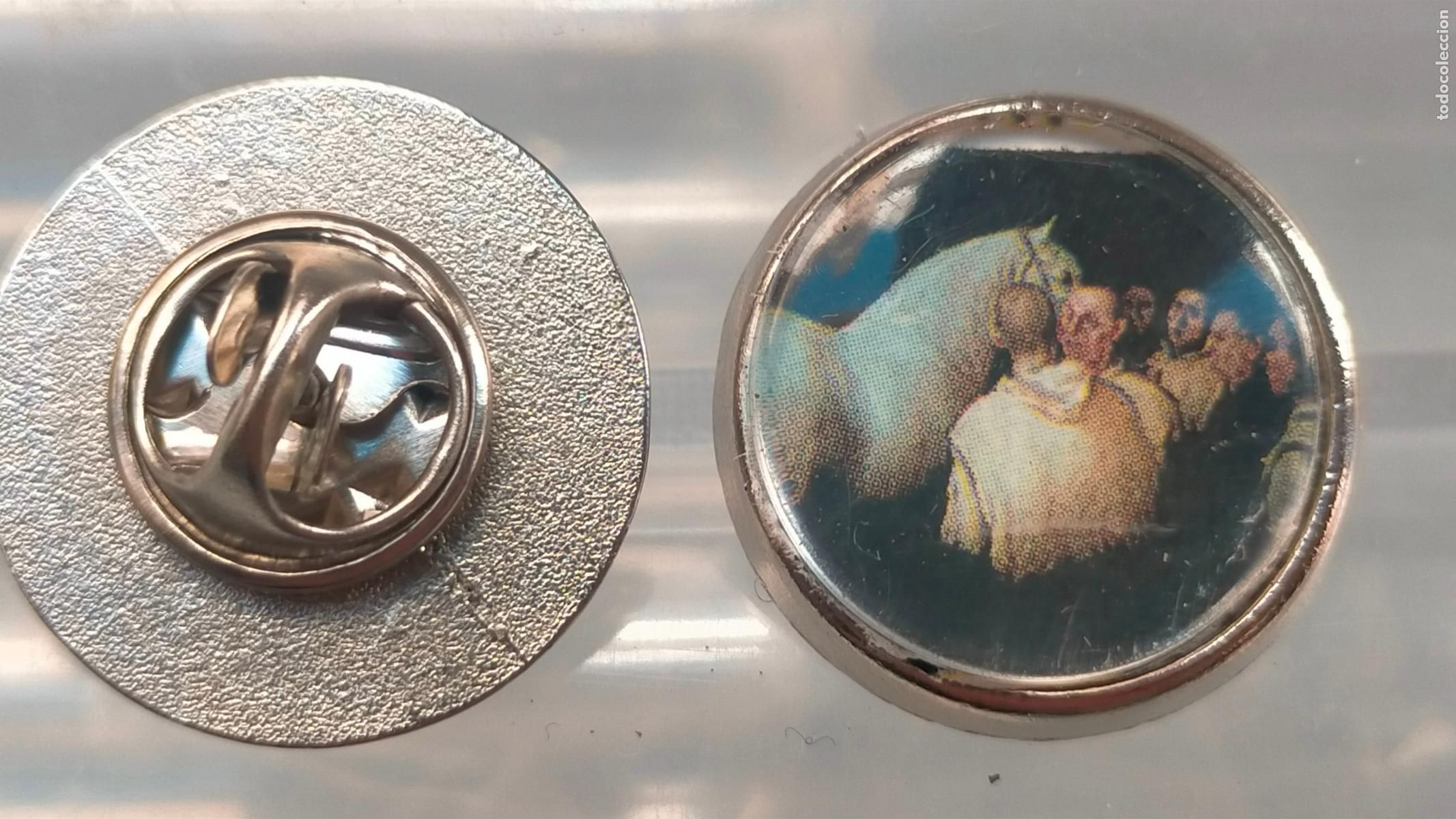 Pin's de collection: PIN REDONDO METAL - EQUITACION CABALLOS