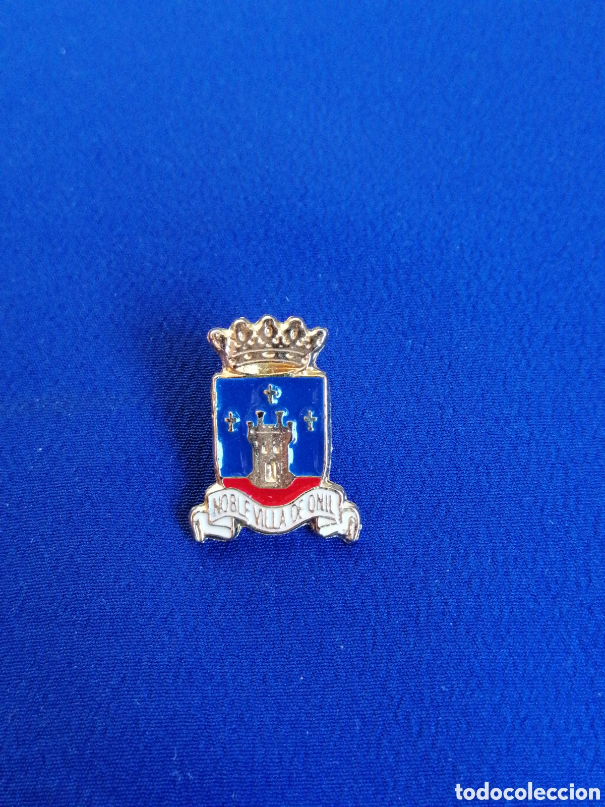 Sammlung von Pins: NOBLE VILA DE ONIL ESCUDO HER&Aacute;LDICO PIN