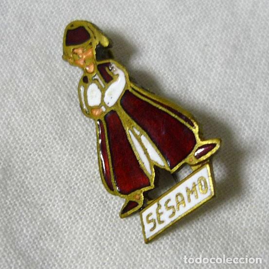 Pins de colecci&oacute;n: Pin de aguja s&eacute;samo