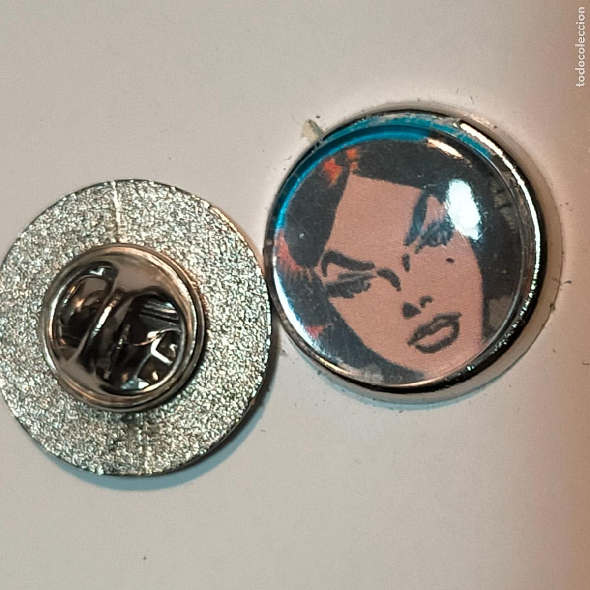 Pin's de collection: PIN REDONDO METAL - PIN REDONDO METAL - DIBUJOS ANIMADOS comic batman y robin SUPER HEROES