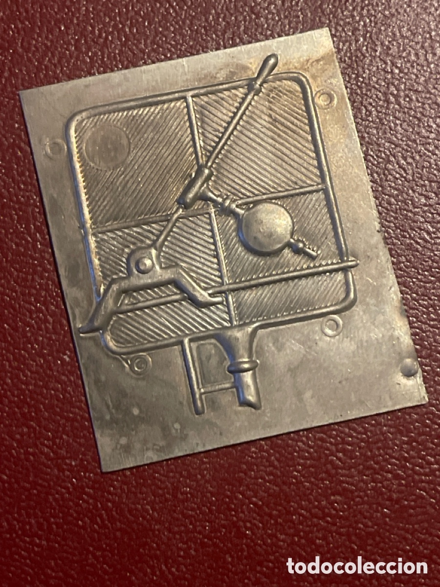 Pins de cole&ccedil;&atilde;o: Insignia de ferrocarriles, &eacute;poca Alfonso XIII, sin recortar