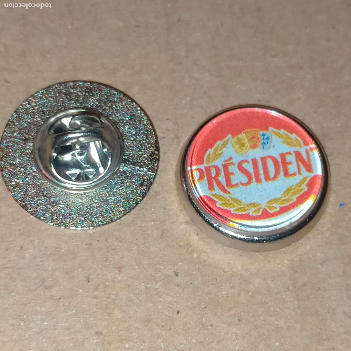 Pins e Spille di collezione: PIN REDONDO METAL - l&aacute;cteos queso leche lacteos president
