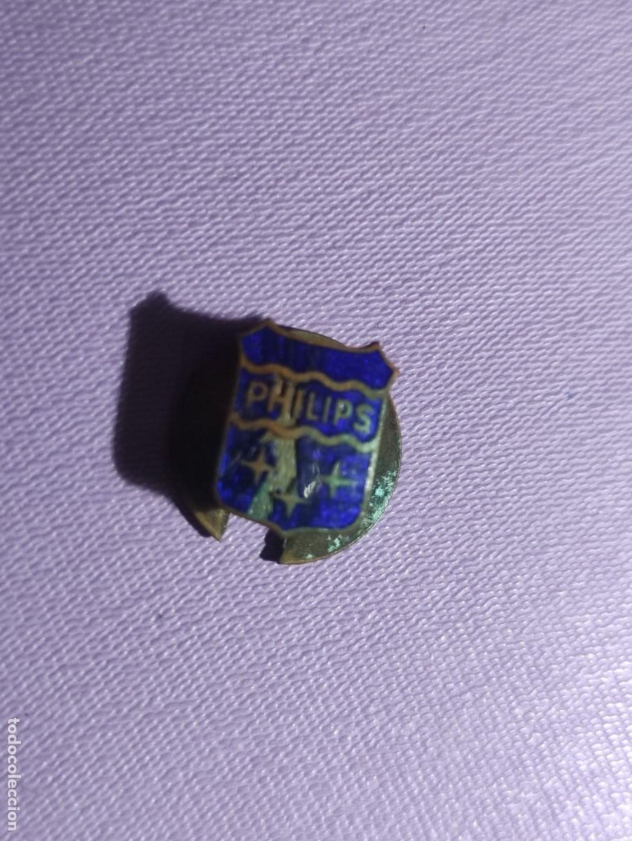 Pins de colecci&oacute;n: Pin de solapa. Philips ( defecto en pintura)