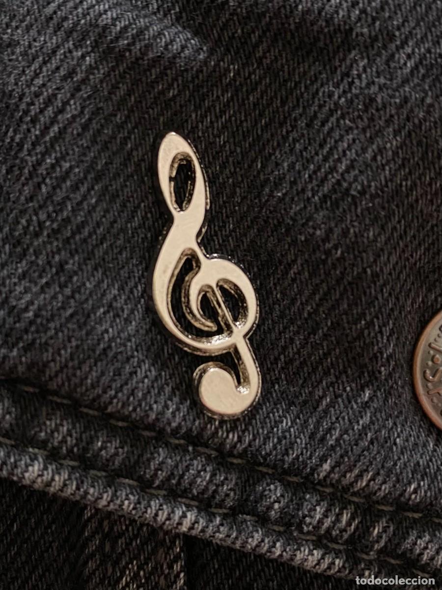 Pin's de collection: PIN METALICO CLAVE DE SOL MUSCIAL SOLFEO ACABADO CROMADO O PLATA NUEVO Y SIN USO 3 CMS. ALTURA
