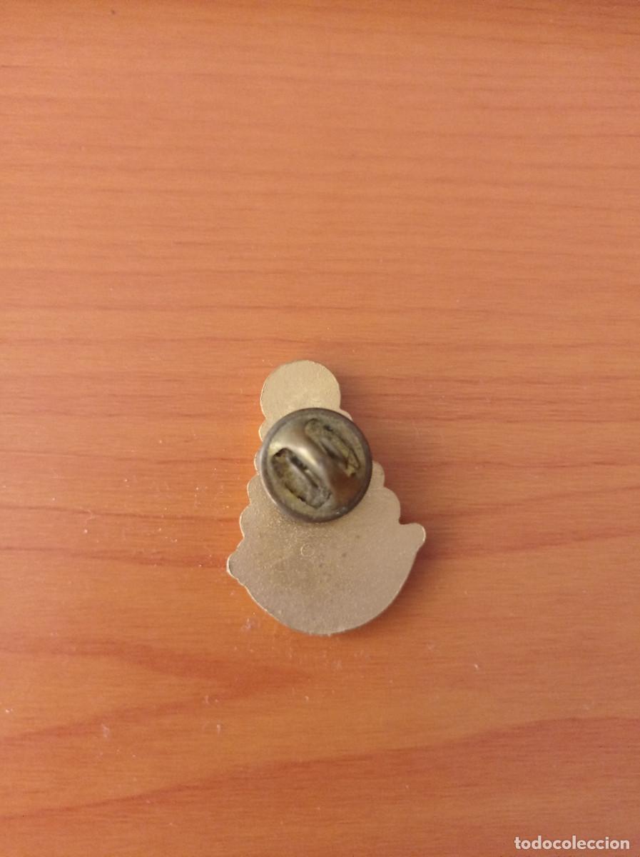 Pins de colecci&oacute;n: Pin dorado de la virgen - Foto 2