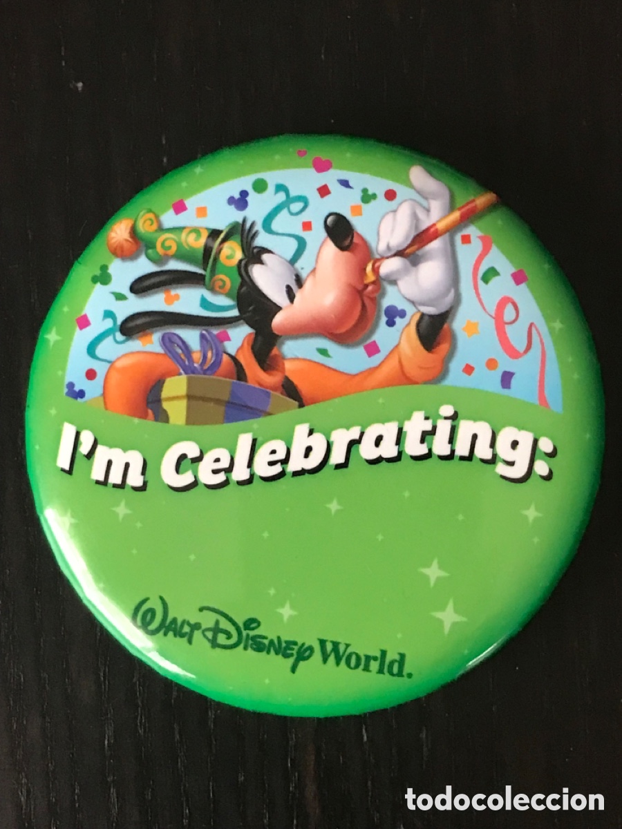 Sammlung von Pins: WALT DINSEY WORLD - I&acute;M CELEBRATING - ESTOY CELEBRANDO - CHAPA PIN