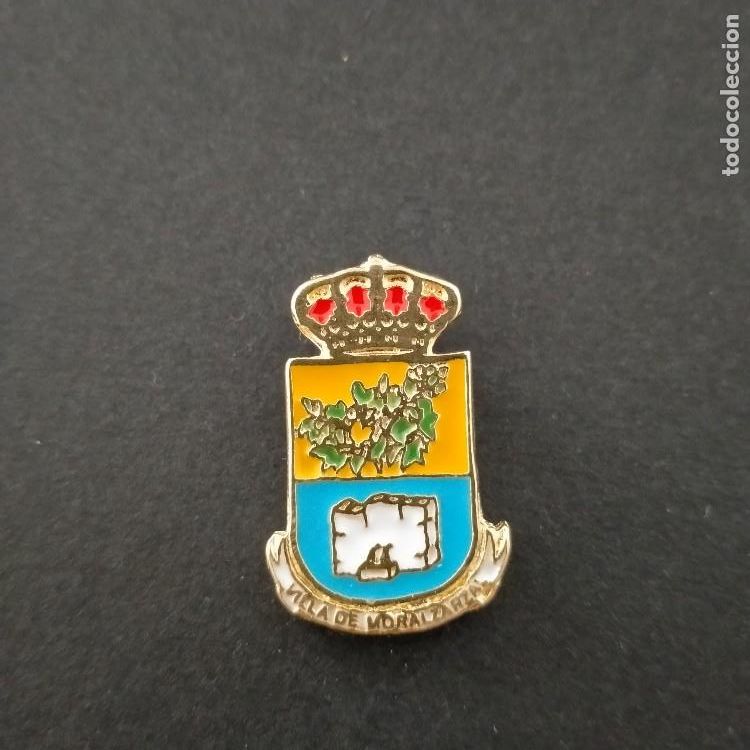 Pins e Spille di collezione: pin escudo Moralzarzal (MADRID)