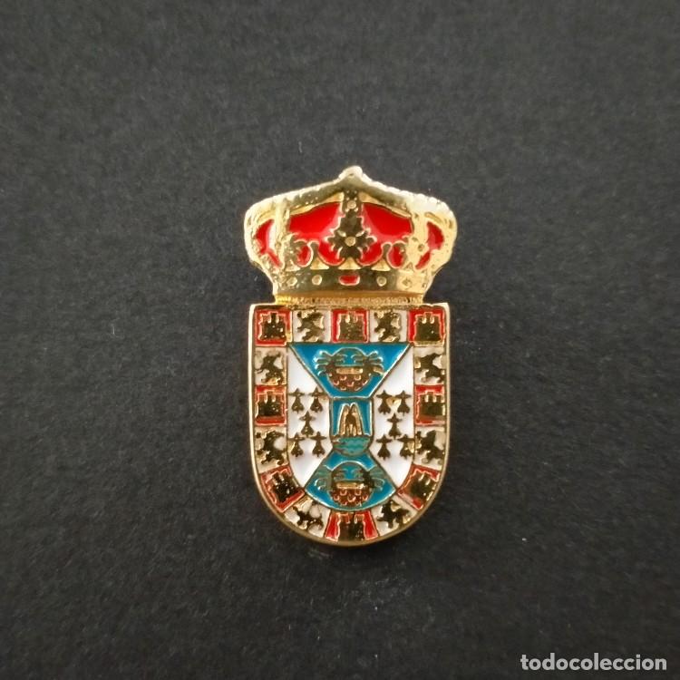 Pins de colecci&oacute;n: pin escudo LOeches (MADRID)