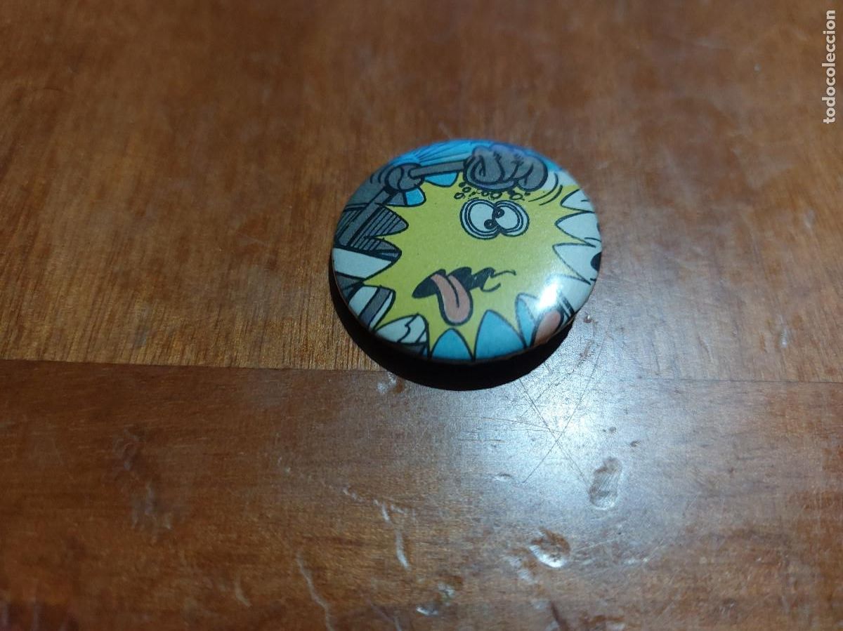 Pin's de collection: GOLPE A PERSONAJE. IBA&Ntilde;EZ. MORTADELO COMIC. CHAPA. PIN. 31 MM. MET&Aacute;LICA POR DETR&Aacute;S. SIN USO. DIFICIL