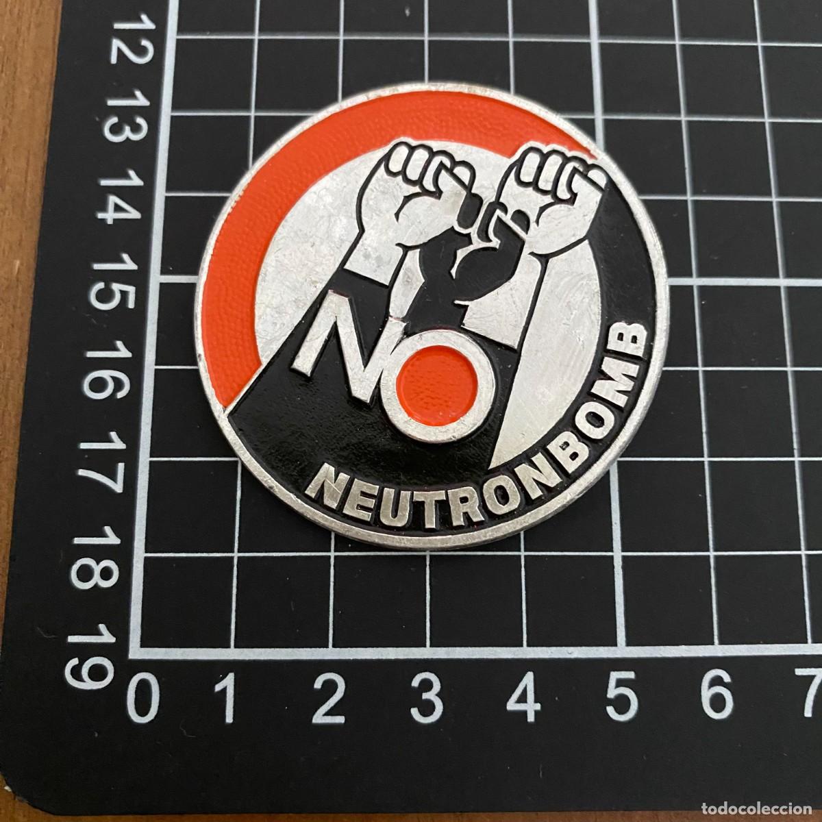 Pins de colecci&oacute;n: ANTIGUO PIN CON AGUJA AUSTRALIA NO BOMBA NUCLEAR NO NEUTRON BOMB NEUTRONBOMB MANIFESTACIONES