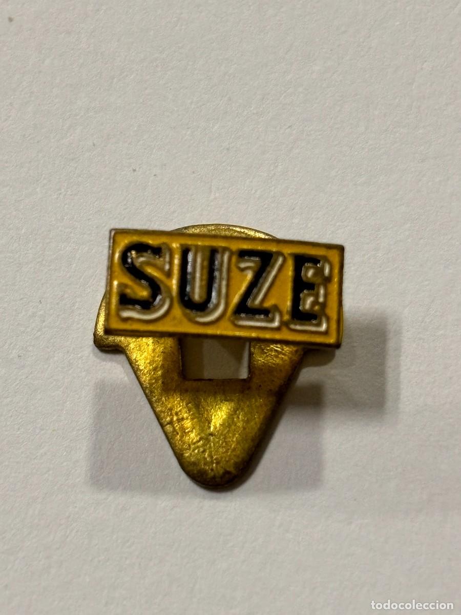 Pins de colecci&oacute;n: PIN SUZE. MEDIDAS APROX.: 0.5 X 1.5 CM