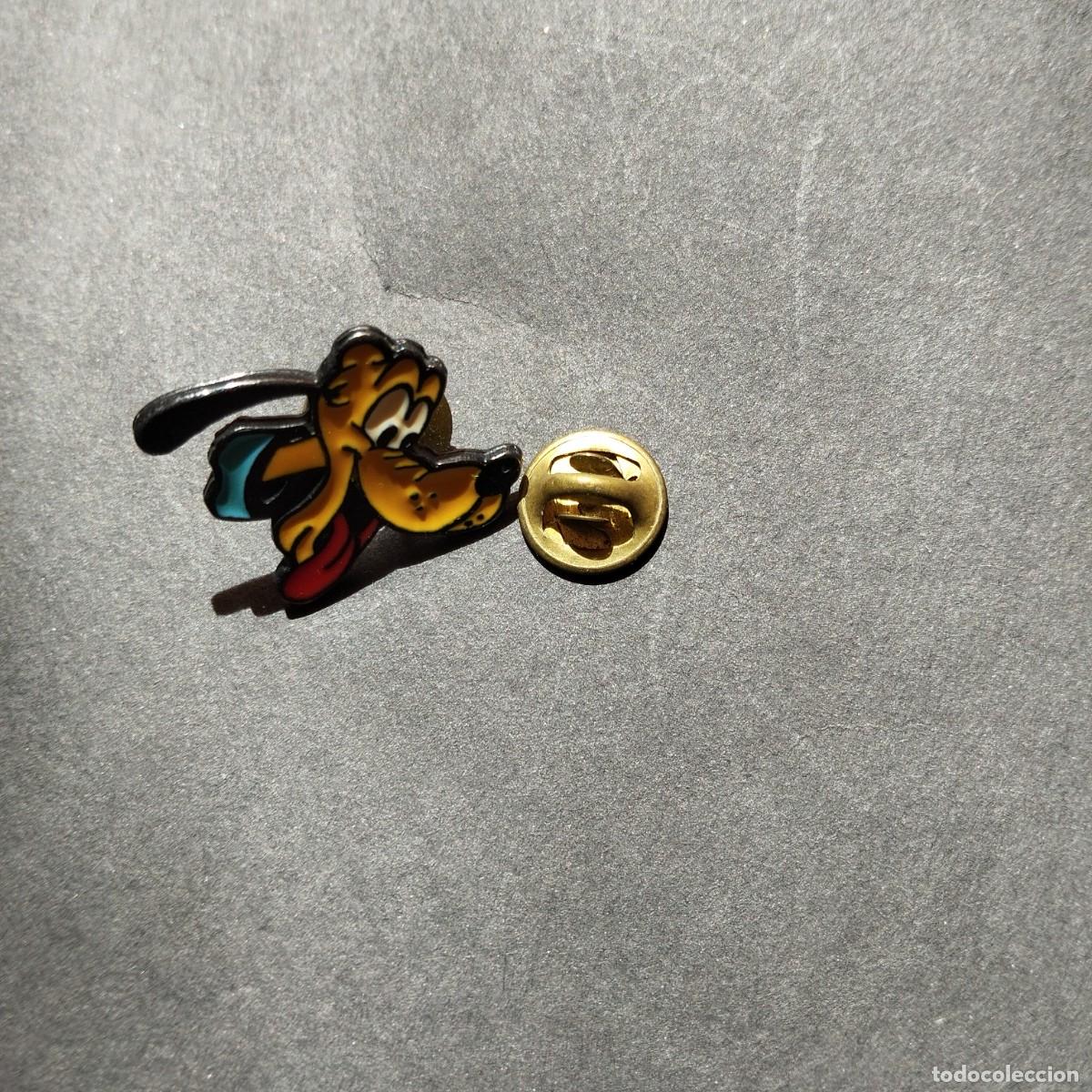 Pin's de collection: PIN - MUY BONITO - PLUTO - EL DE LA FOTO VER TODOS MIS PINS Y INSIGNIAS