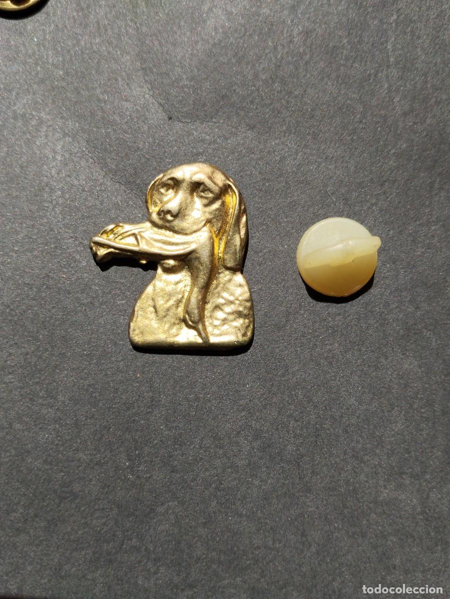 Pin's de collection: PIN - MUY BONITO - PERRO - EL DE LA FOTO VER TODOS MIS PINS Y INSIGNIAS