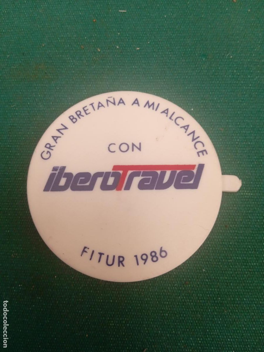 Pin's de collection: GRAN BRETA&Ntilde;A A MI ALCANCE CON IBEROTRAVEL - FITUR 1986 - PL&Aacute;STICO - DI&Aacute;METRO: 5 cm.