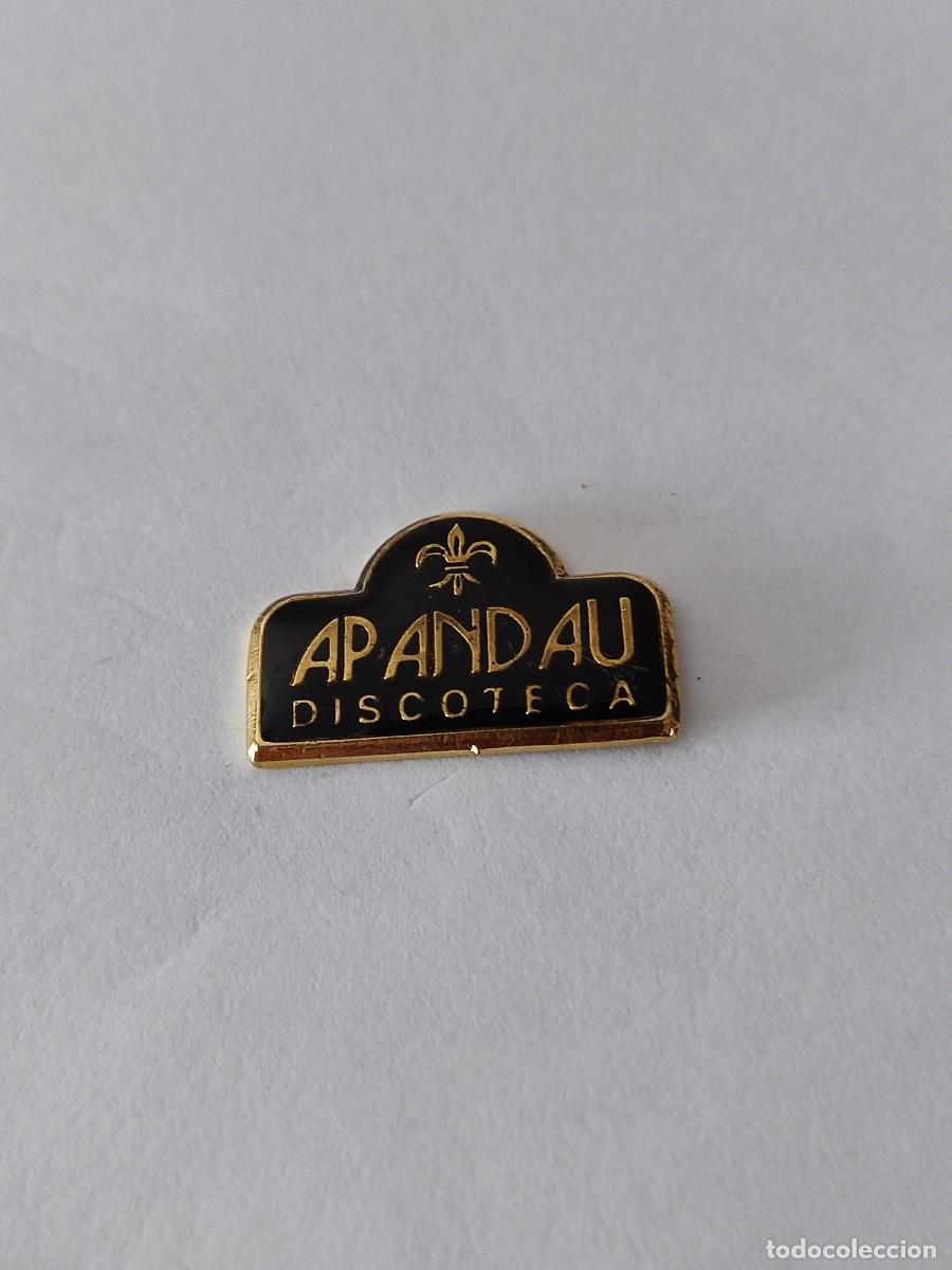 Pins de colecci&oacute;n: ANTIGUO PIN DE LA DISCOTECA APANDAU