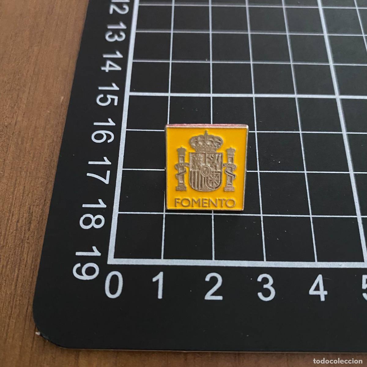 Pins de colecci&oacute;n: ANTIGUO PIN ESPA&Ntilde;A MINISTERIO DE FOMENTO, BIEN CONSERVADO