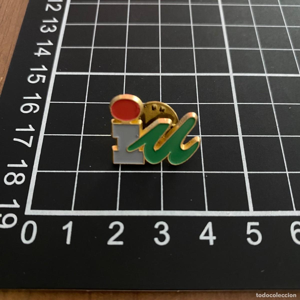Pins de colecci&oacute;n: ANTIGUO PIN IZQUIERDA UNIDA COMUNIDAD DE MADRID, POL&Iacute;TICO POL&Iacute;TICA, BIEN CONSERVADO