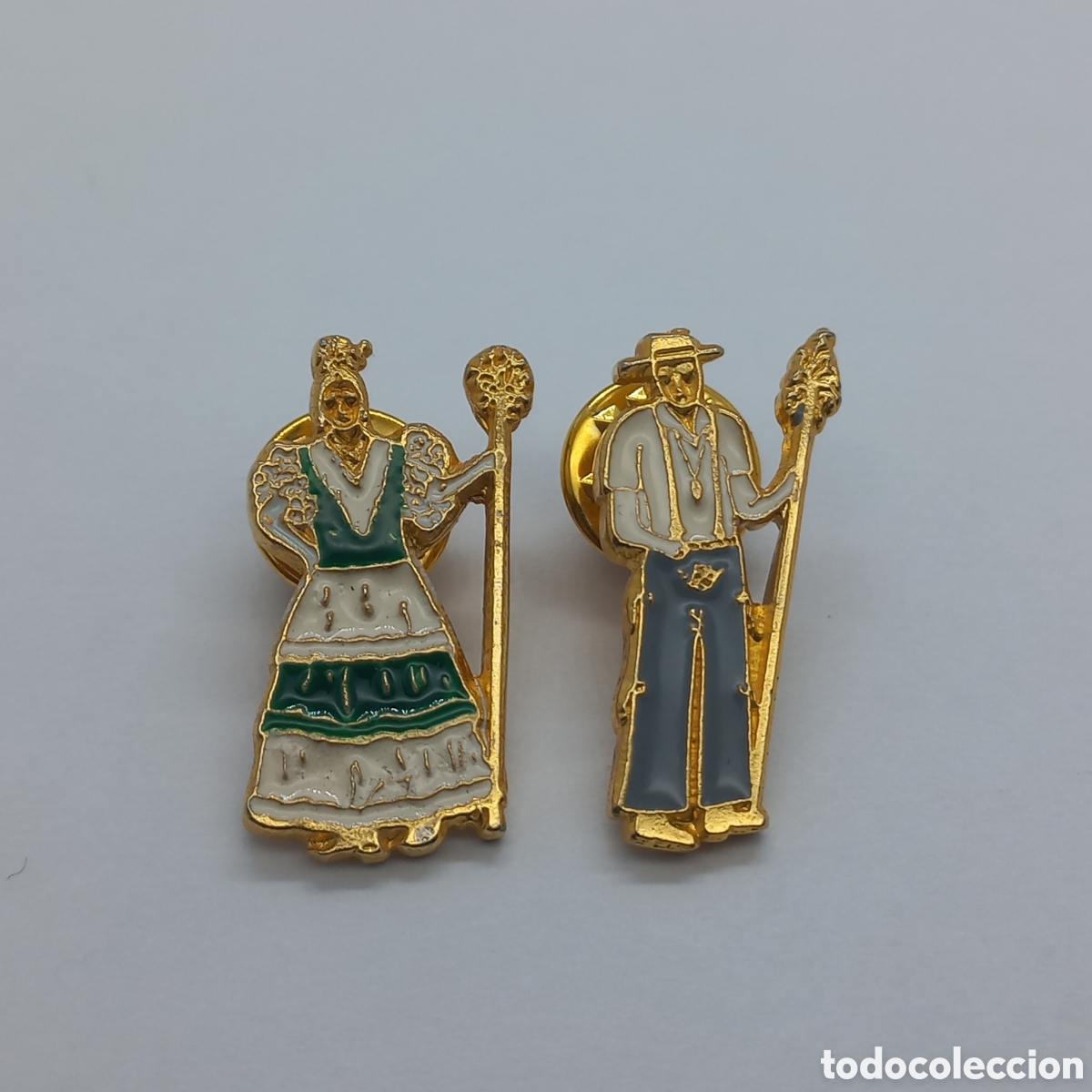 Pins de colecci&oacute;n: Lote de 2 pins trajes regionales