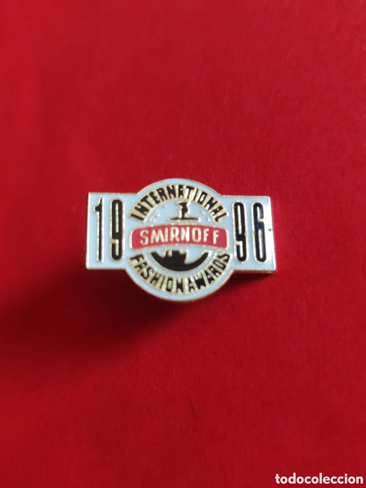 Pins de cole&ccedil;&atilde;o: pin bebidas vodka Smirnoff 1996