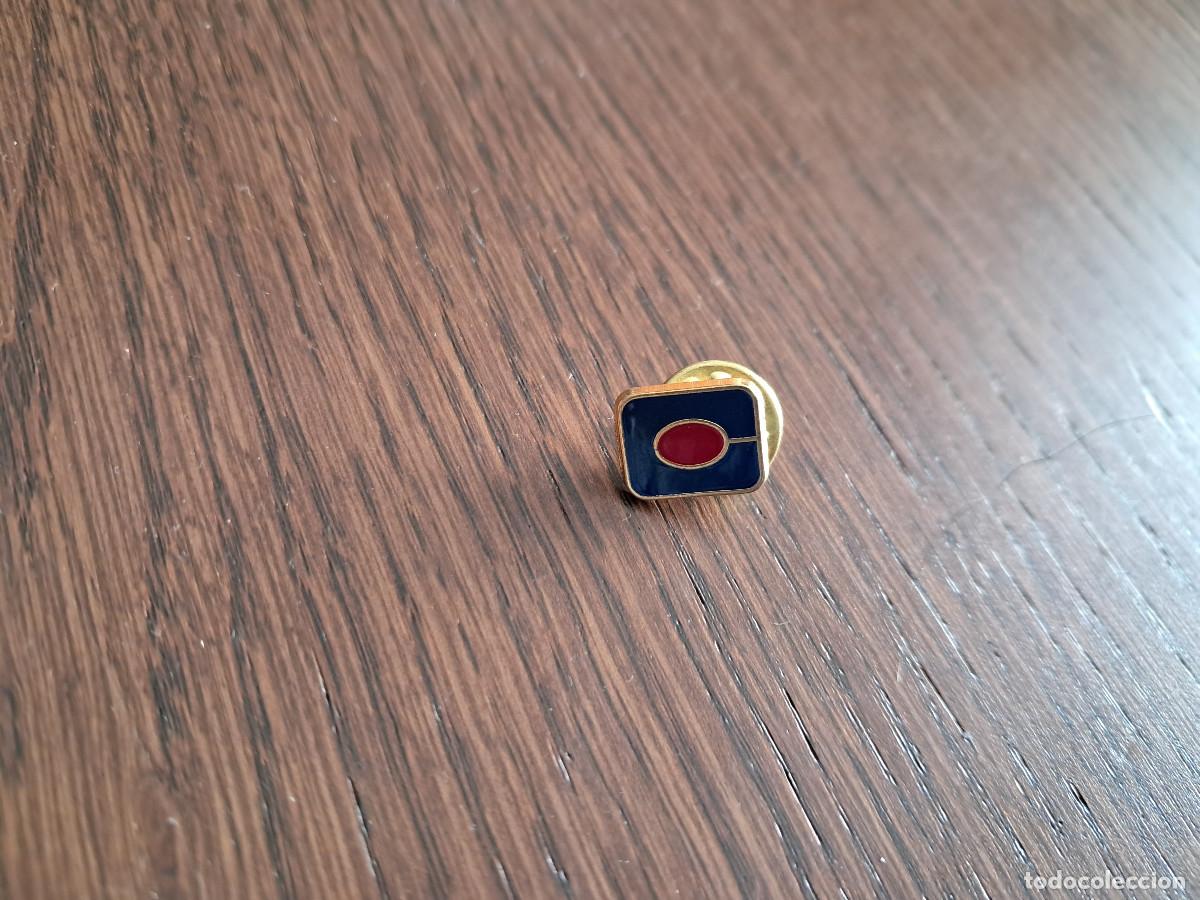 Pins de colecci&oacute;n: pin de publicidad, hipermercado Continente.