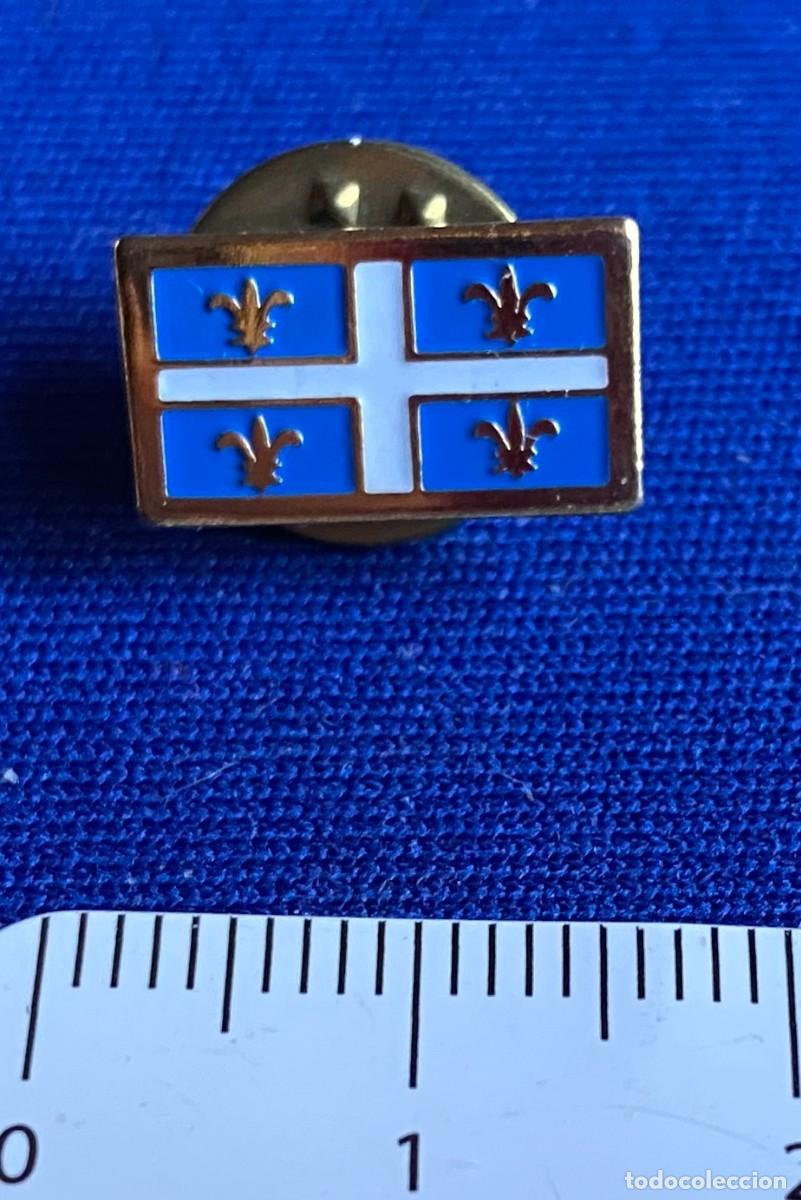 Pins de colecci&oacute;n: PIN DE SOLAPA ESCUDO QU&Eacute;BEC - Foto 1