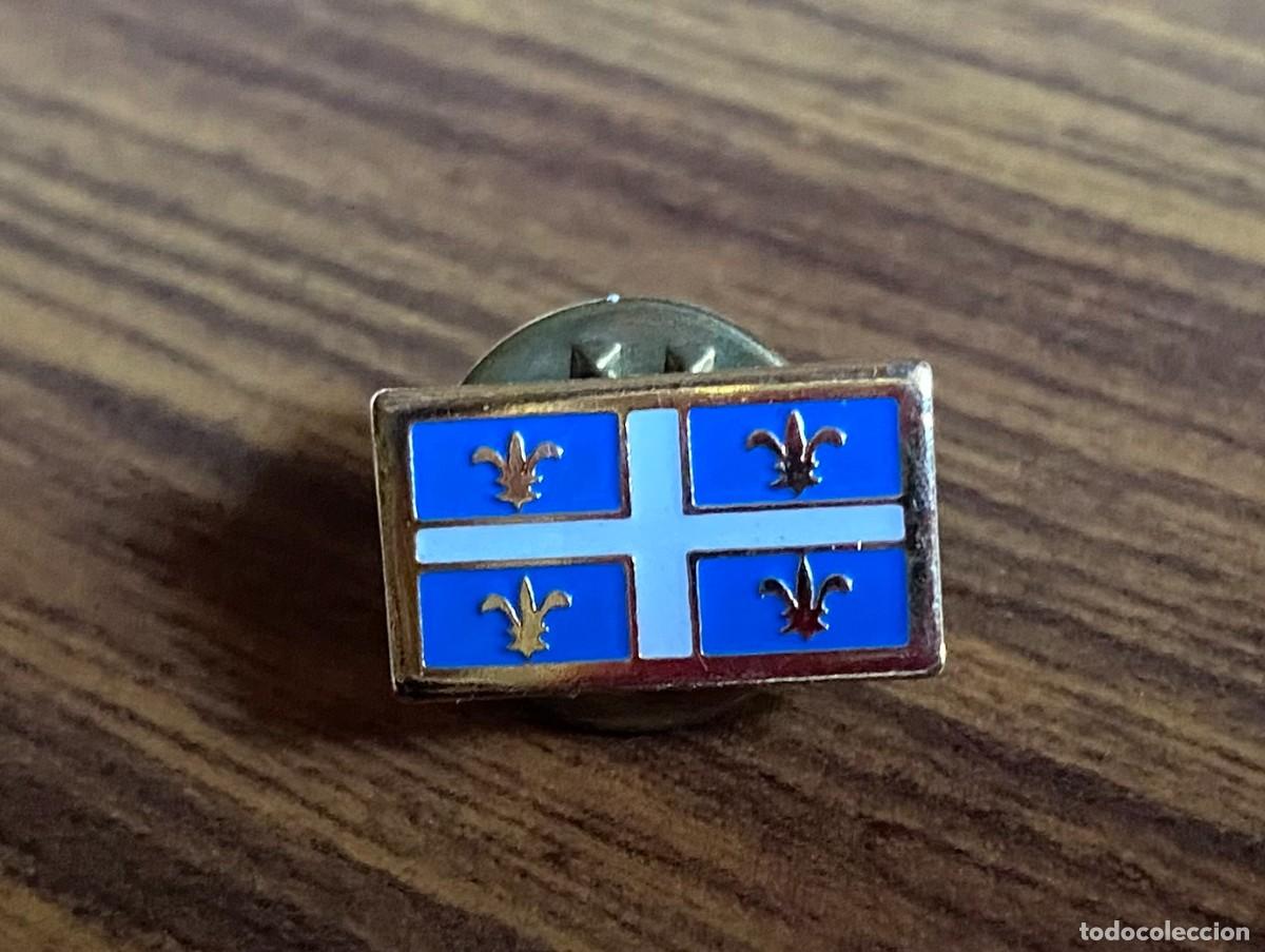 Pins de colecci&oacute;n: PIN DE SOLAPA ESCUDO QU&Eacute;BEC - Foto 2