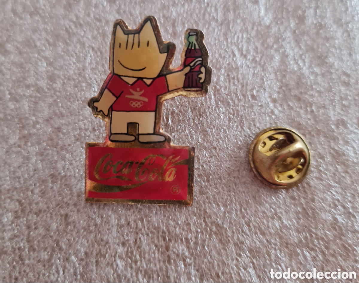 Pins de colecci&oacute;n: Pin Cobi coca cola Barcelona del 92 insignia botella