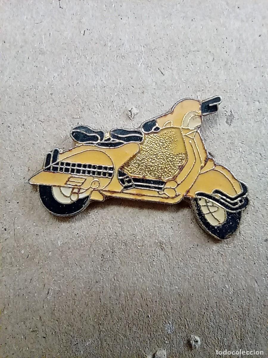 Pins de colecci&oacute;n: Pin Moto Vespa
