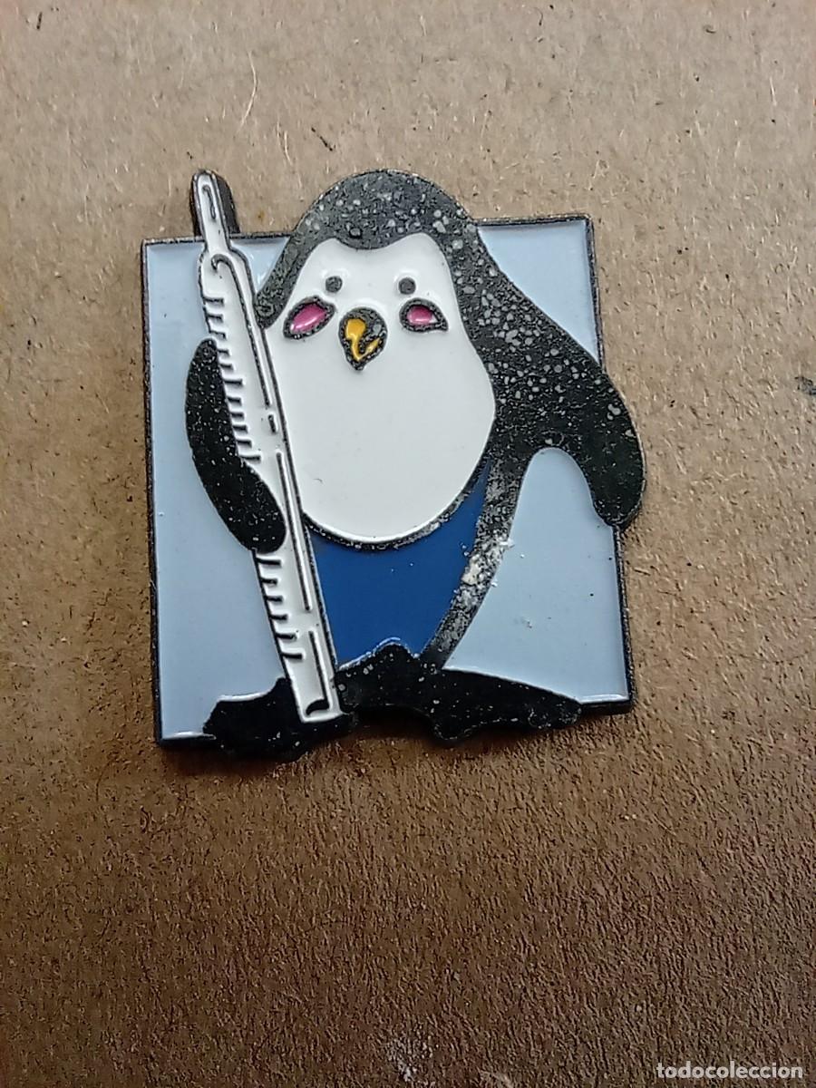 Pins de colecci&oacute;n: Pin Pinguino Con Termometro - Foto 1
