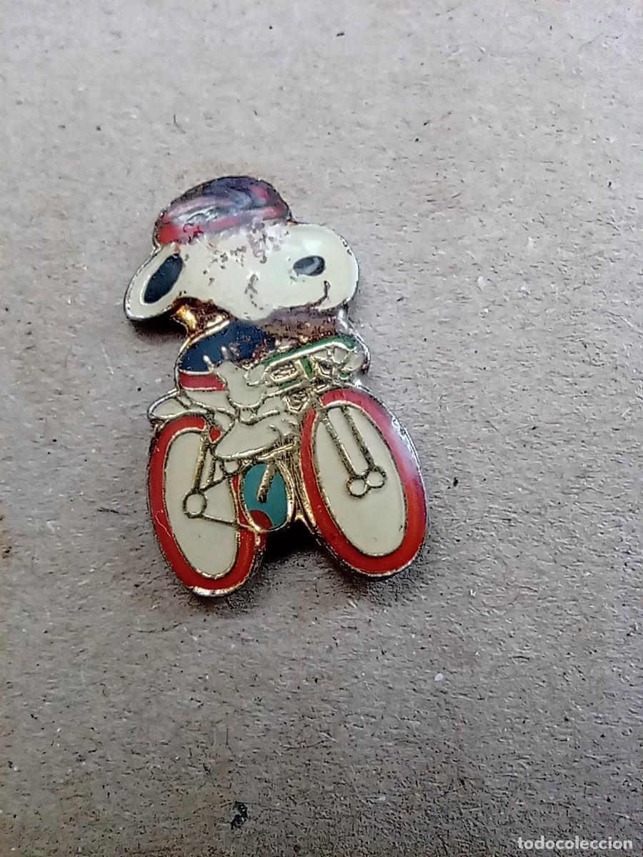 Pins de colecci&oacute;n: Pin Snoopy Ciclista - Foto 1