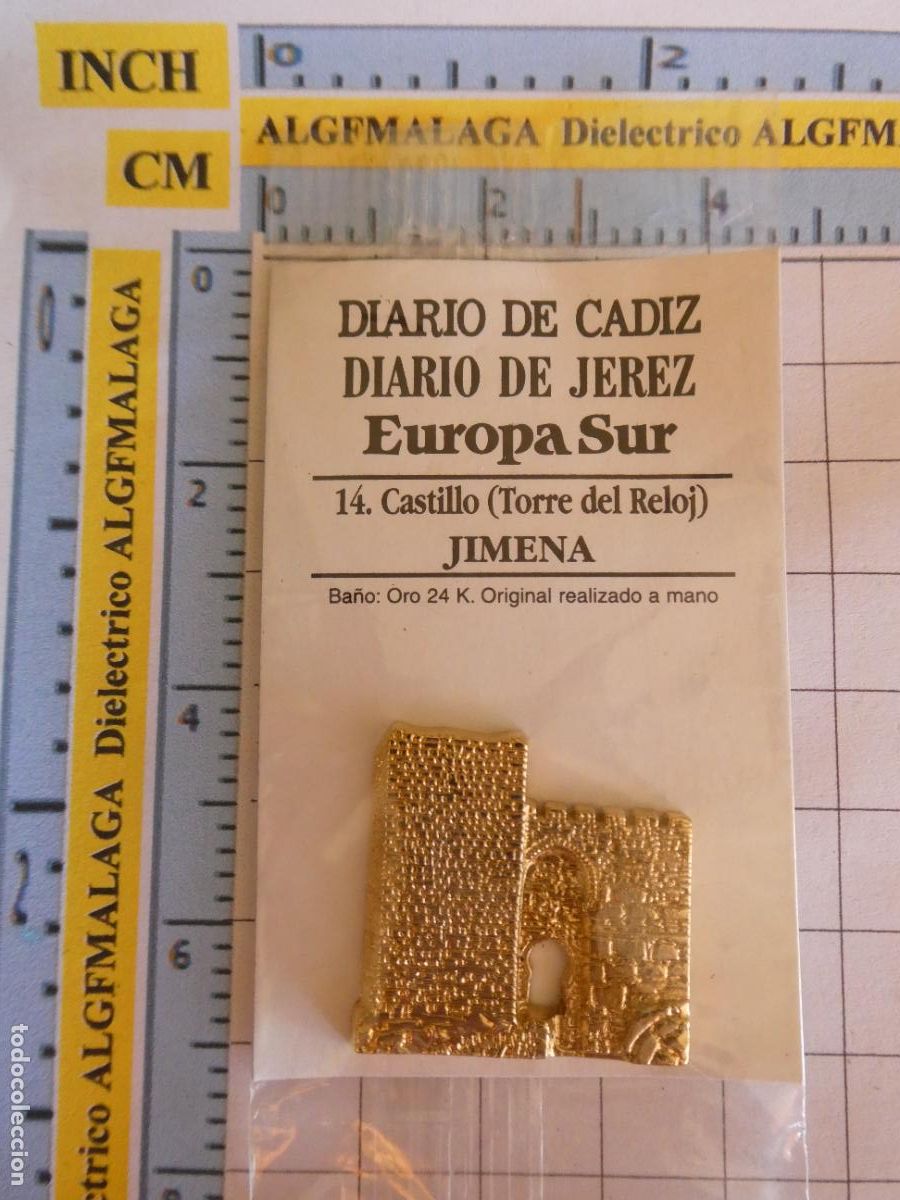 Pins de colecci&oacute;n: INSIGNIA BA&Ntilde;O ORO 24K MONUMENTO C&Aacute;DIZ DIARIO JEREZ 14 JIMENA CASTILLO TORRE RELOJ. PIN