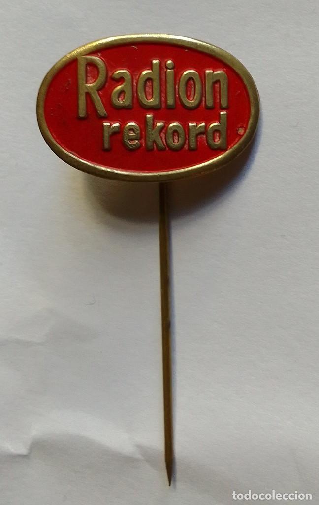 Sammlung von Pins: Pin propaganda Radion rekord. Esmaltado