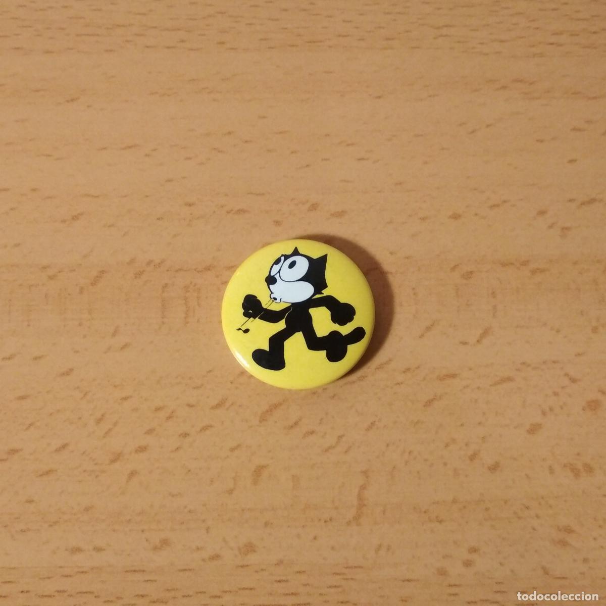 Pins de colecci&oacute;n: Chapa/pin El gato F&eacute;lix silbando. Dibujos animados. Amarillo. A&ntilde;os 80. 25mm.