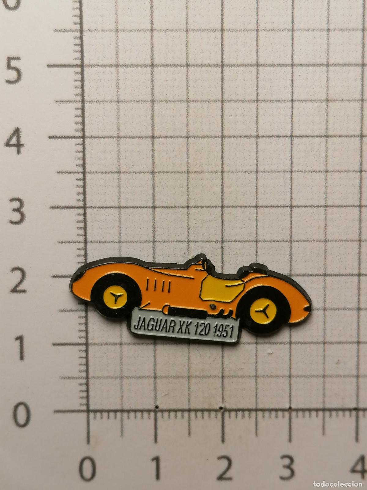 Pins de colecci&oacute;n: PIN COCHE CLASICO NARANJA JAGUAR XK 120 1951