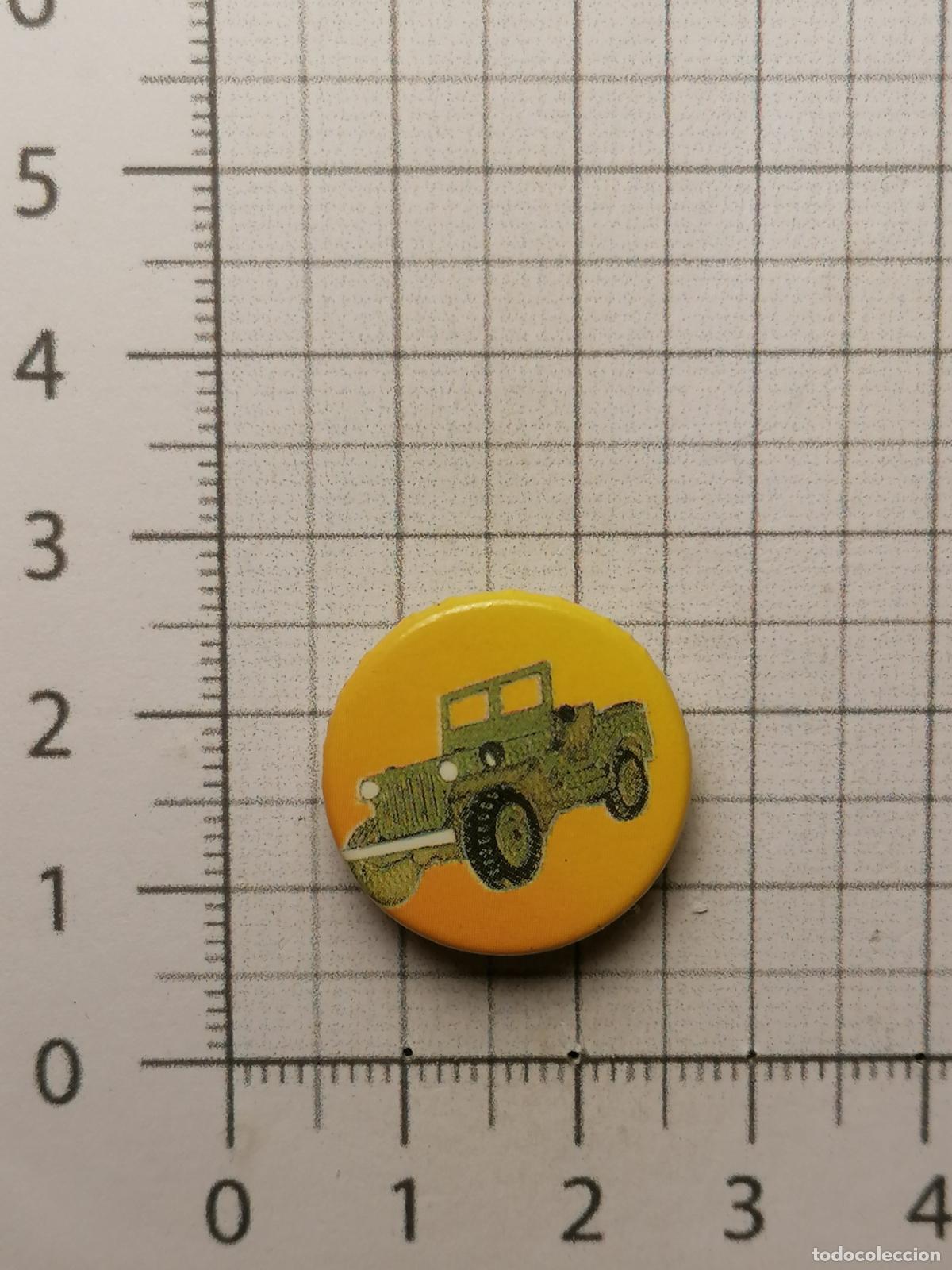 Pins de colecci&oacute;n: PIN REDONDO JEEP VERDE Y AMARILLO