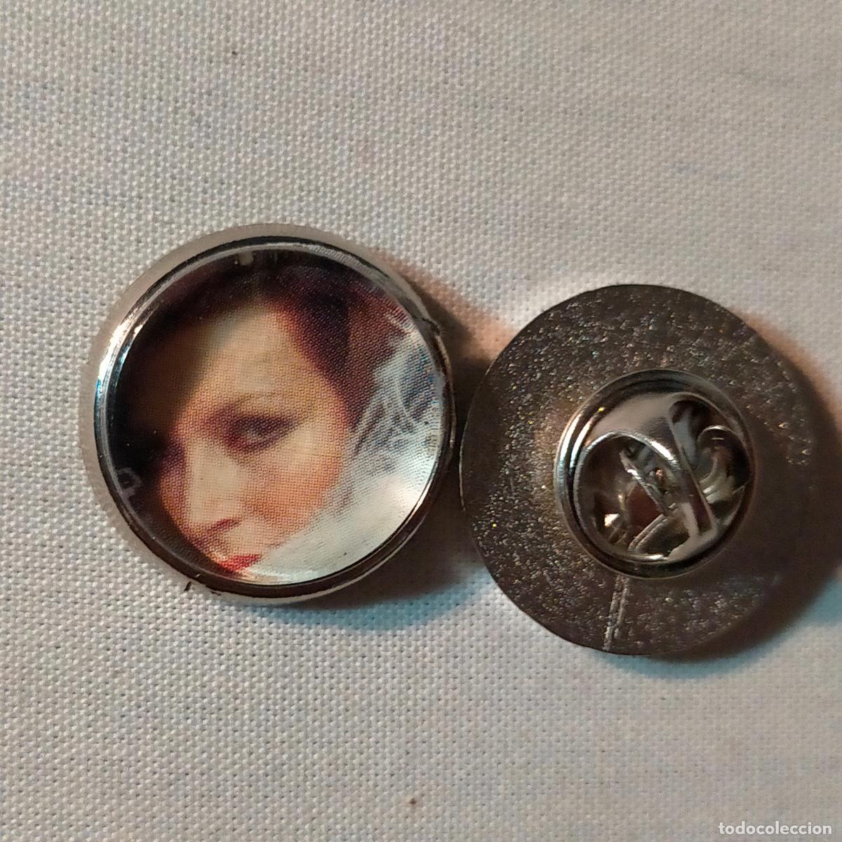 Pins e Spille di collezione: pin redondo metal - m&uacute;sica cantante Roc&iacute;o jurado