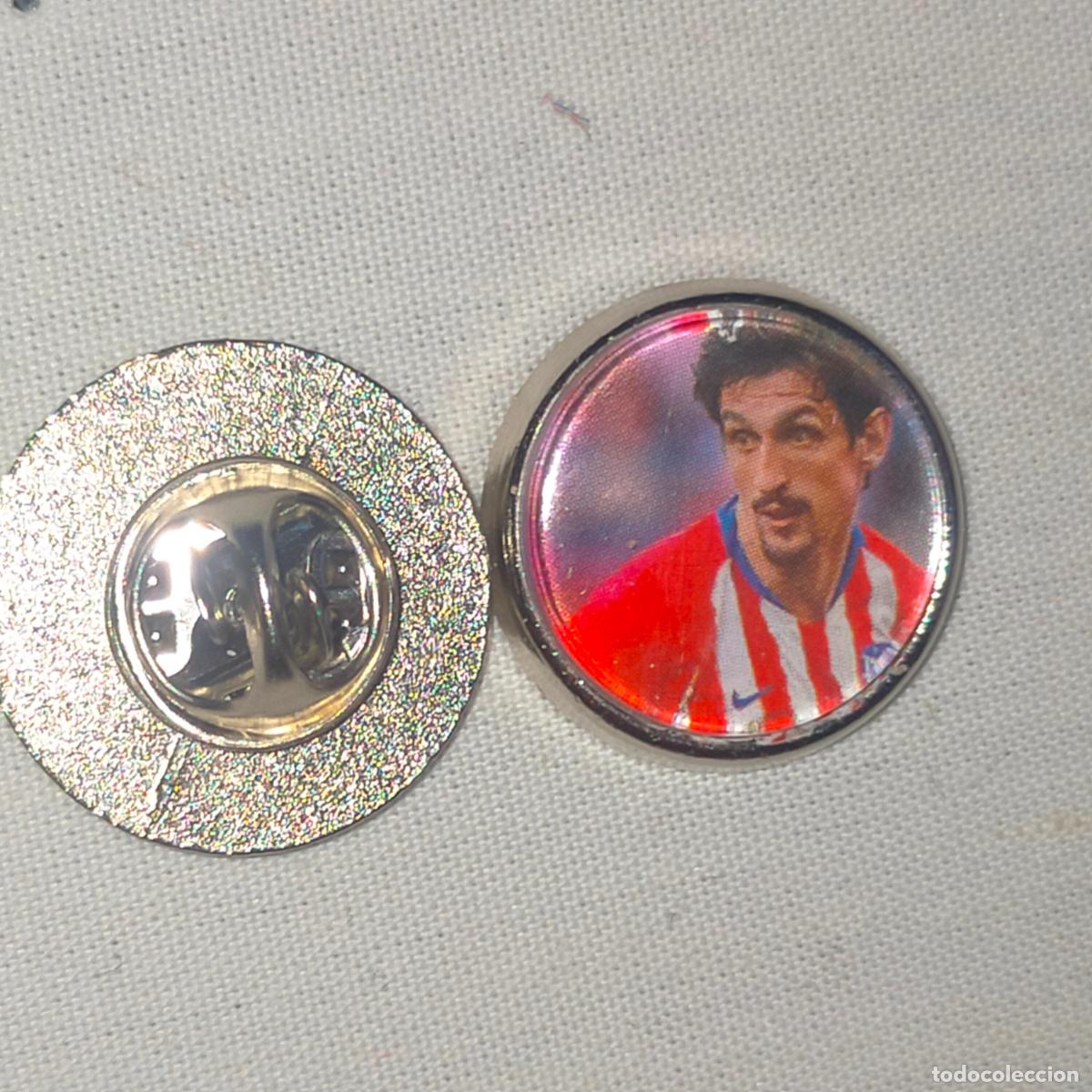 Collection pins: pin redondo metal - f&uacute;tbol equipo club Atl&eacute;tico de Madrid JUGADOR