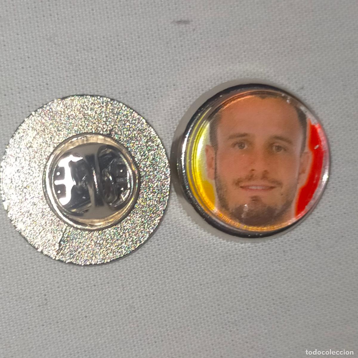 Collection pins: pin redondo metal - f&uacute;tbol equipo club Atl&eacute;tico de Madrid JUGADOR