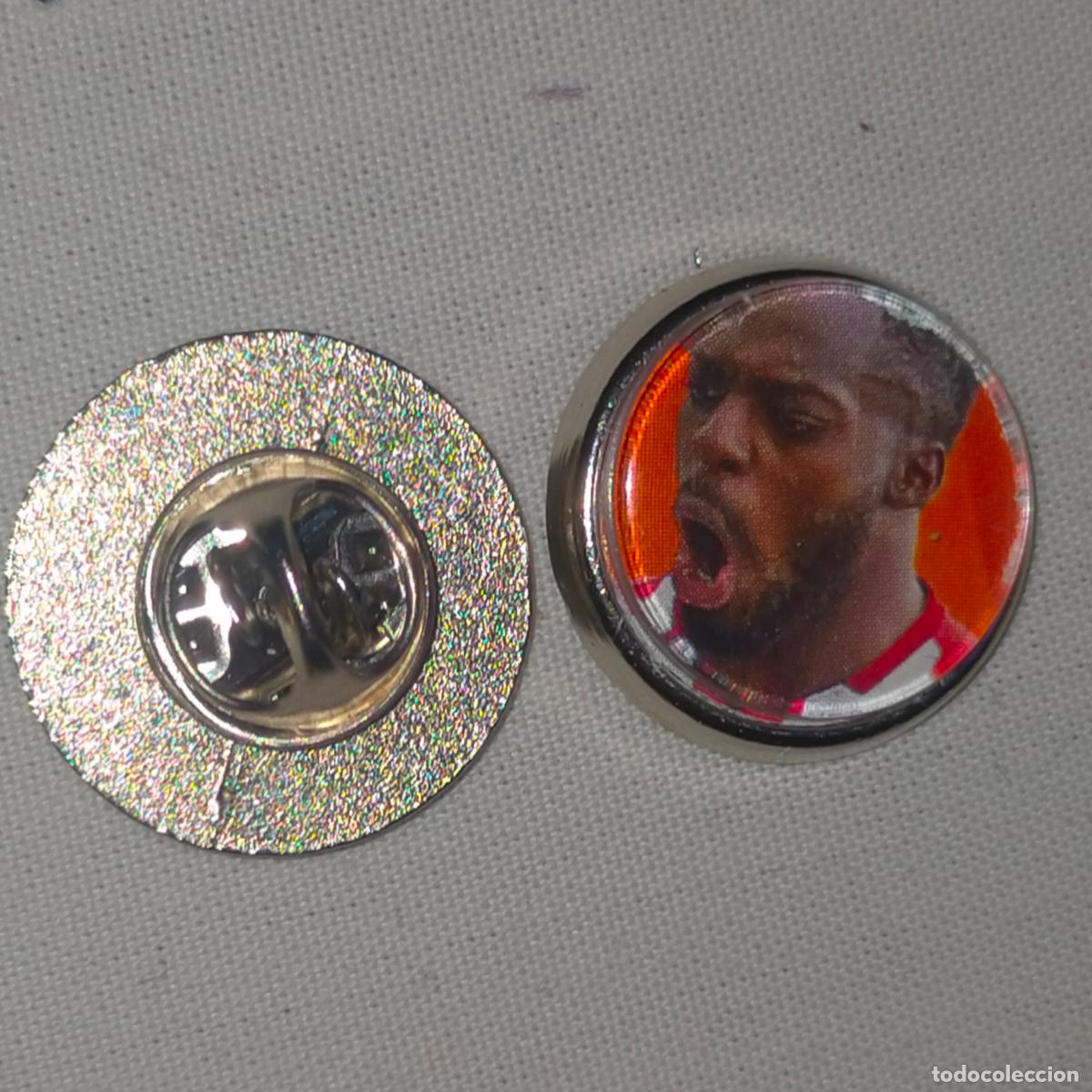 Collection pins: pin redondo metal - f&uacute;tbol equipo club Atl&eacute;tico de Madrid JUGADOR