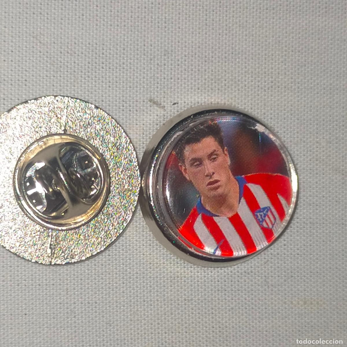 Collection pins: pin redondo metal - f&uacute;tbol equipo club Atl&eacute;tico de Madrid JUGADOR