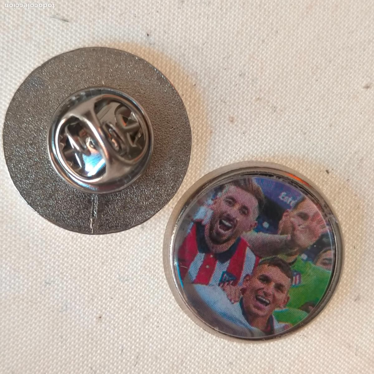 Pins e Spille di collezione: pin redondo metal - f&uacute;tbol equipo club Atl&eacute;tico de Madrid JUGADOR