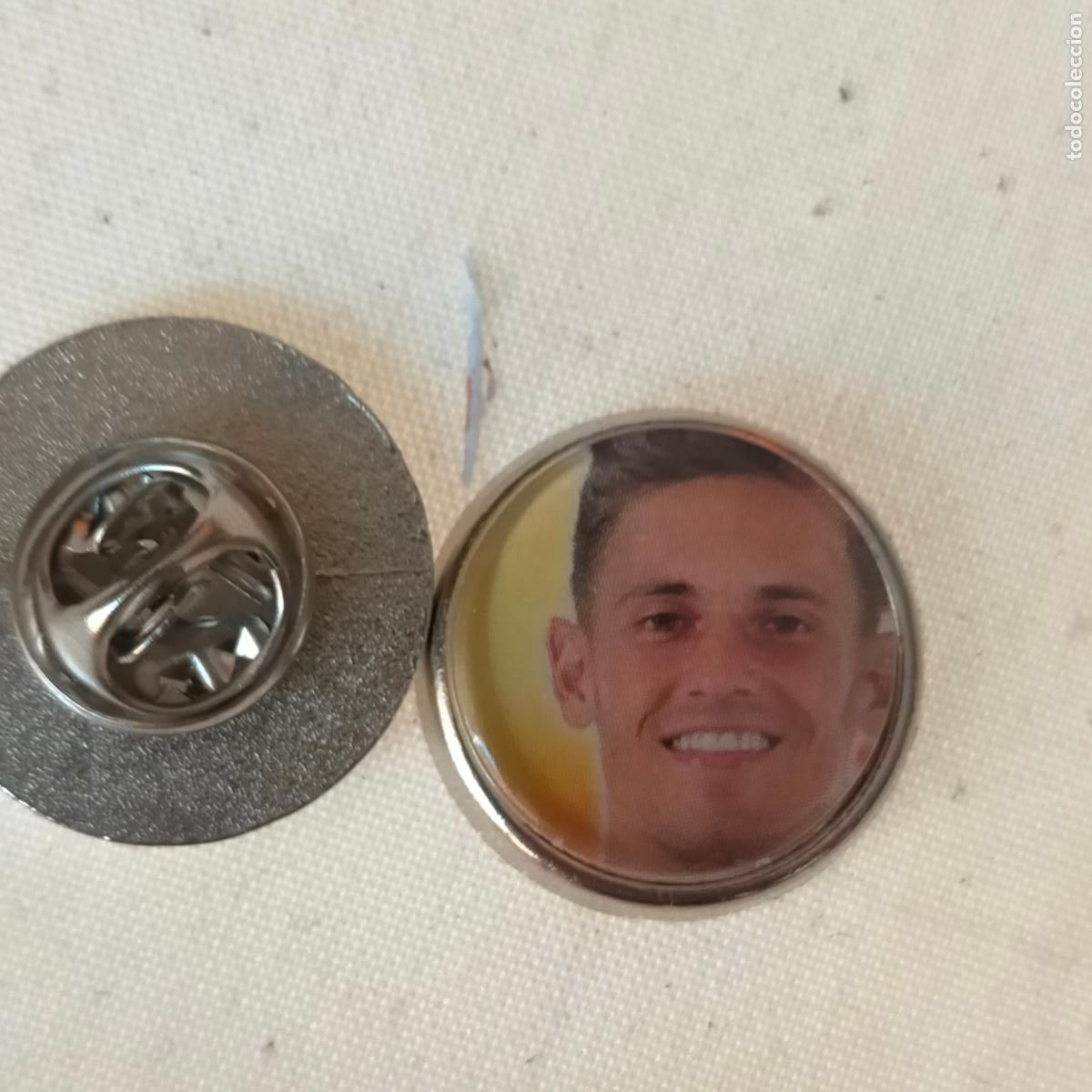 Pin's de collection: pin redondo metal - f&uacute;tbol equipo club Atl&eacute;tico de Madrid JUGADOR