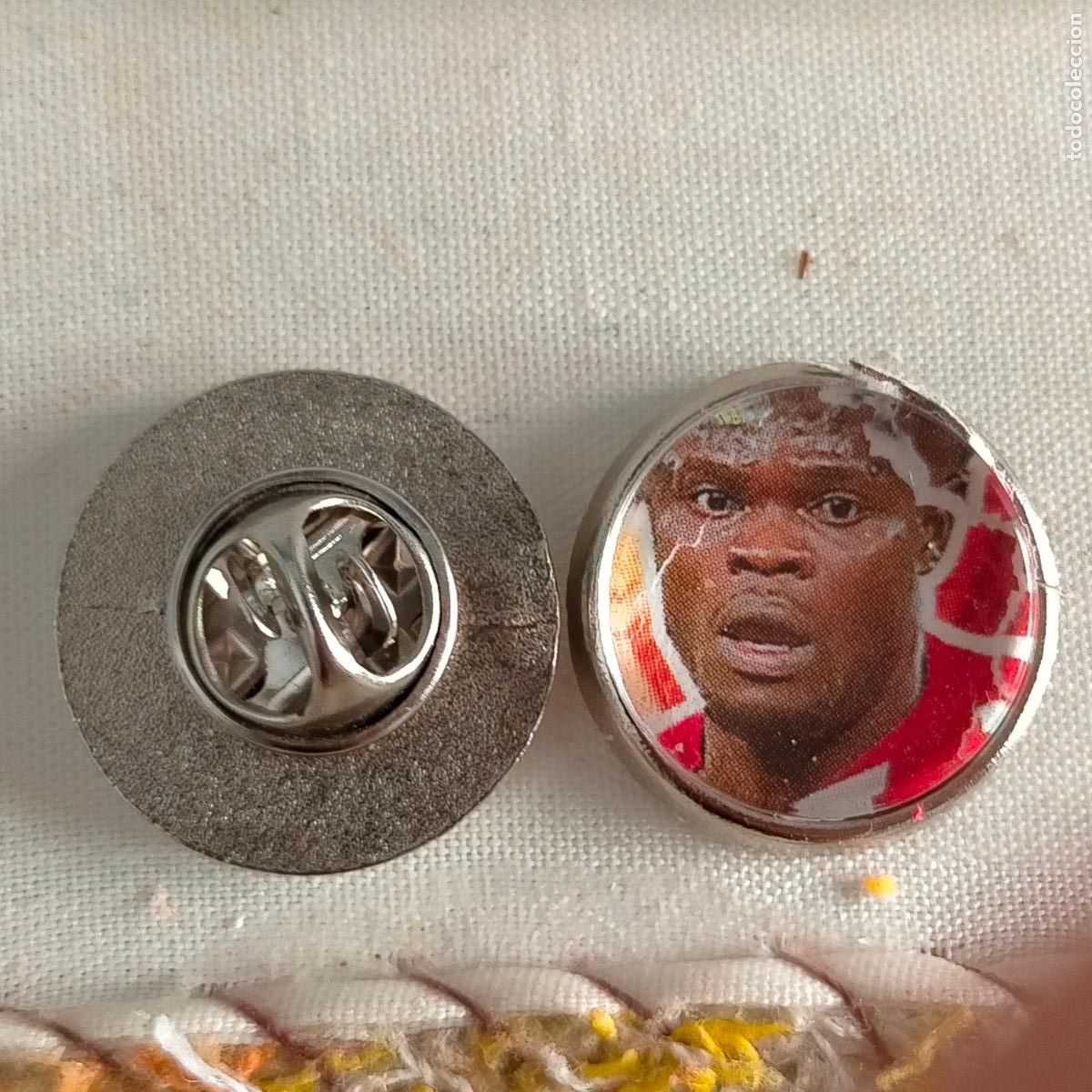 Collection pins: pin redondo metal - f&uacute;tbol equipo club Atl&eacute;tico de Madrid JUGADOR